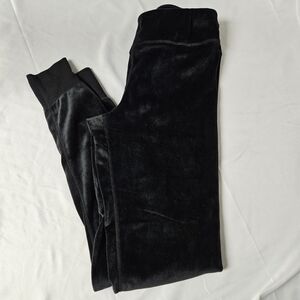 Wander‎ Small Black Velvet Leggings